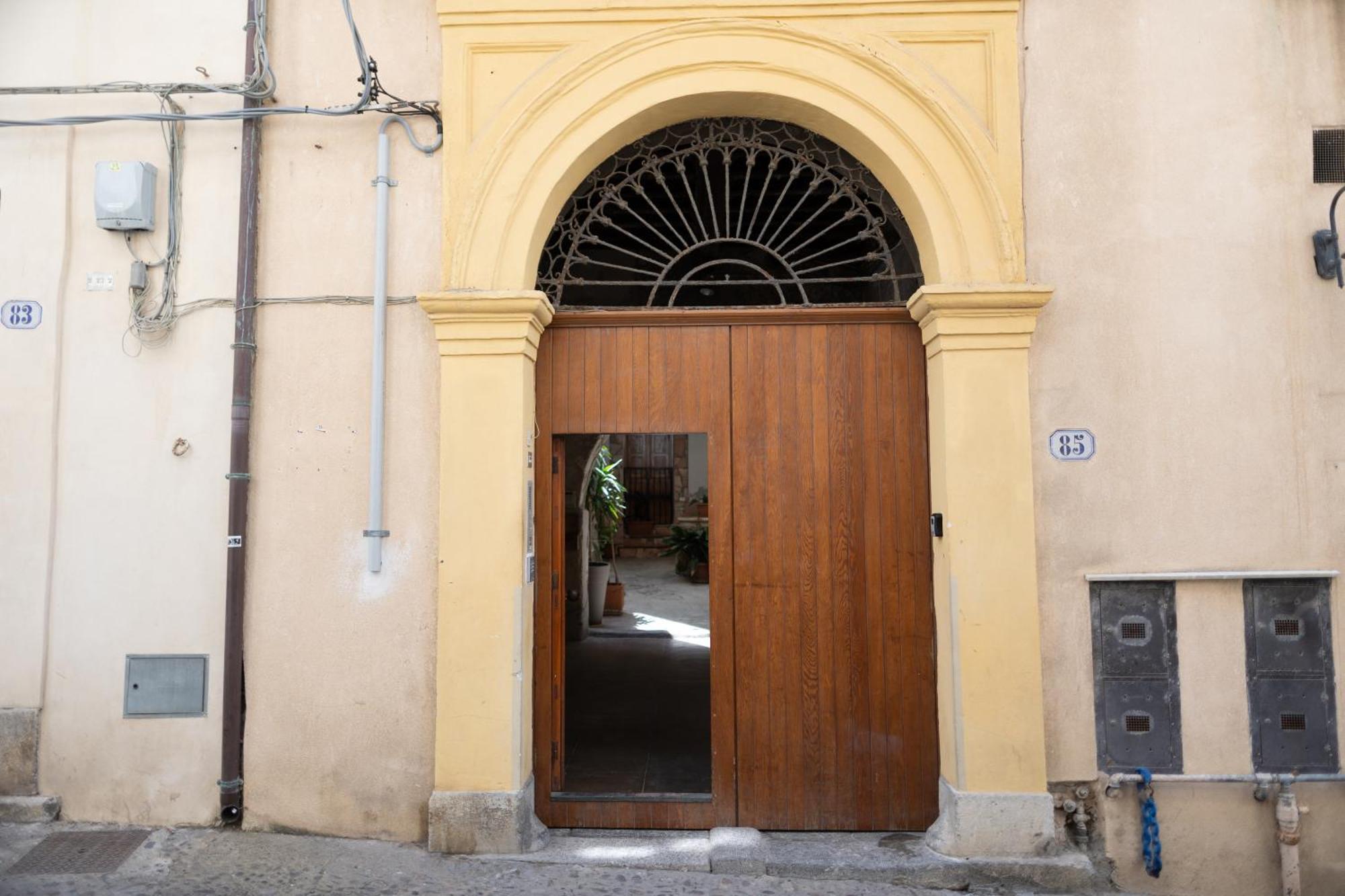 Cortile Gioeni Apartment チェファル エクステリア 写真